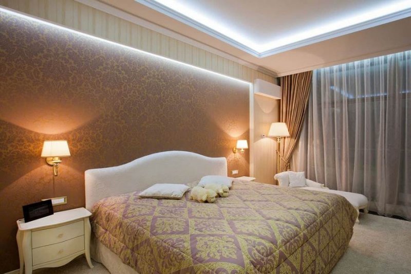 Натяжные потолки варианты дизайна в спальне