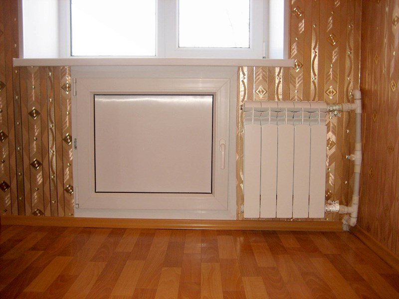 Холодильник под окном - «Декор»