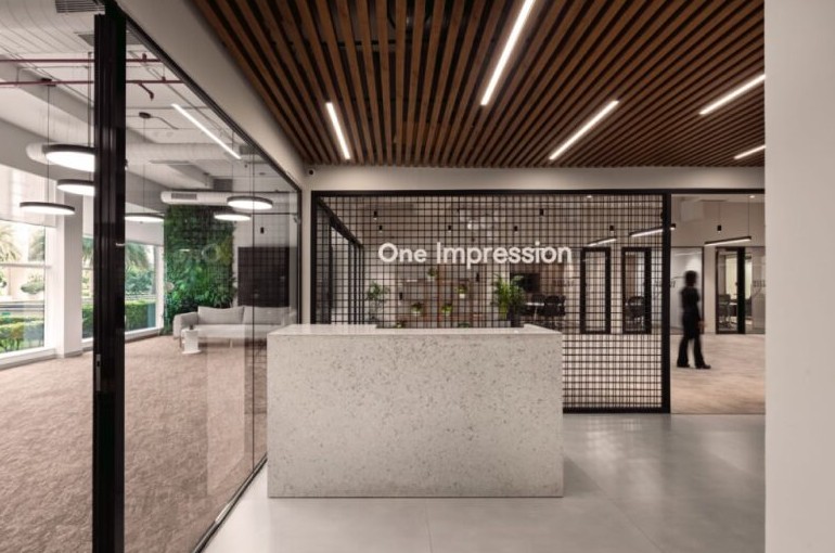 Офисы One Impression — современное рабочее пространство от Designforth Interiors - «Дизайн офисов»