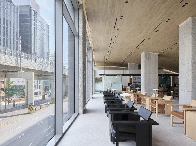 Hana Bank — современное банковское пространство с акцентом на комфорт и доверие - «Дизайн офисов»